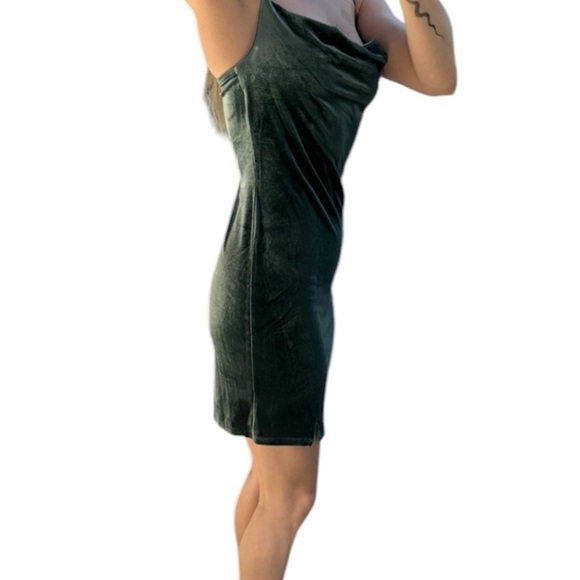 NWOT Pink Rose Cowl Neck Velvet Mini Dress Women’s XS Green Holiday Fall Revolve - Picture 12 of 12